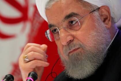 El presidente iraní Hassan Rouhani habla en una conferencia de prensa al margen de la Asamblea General de las Naciones Unidas en Nueva York, EE.UU., el 26 de septiembre de 2019. (REUTERS/Brendan Mcdermid//Foto de archivo)