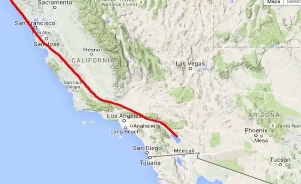  La Falla de San Andrés atraviesa Los Ángeles y California. Foto: Maps    