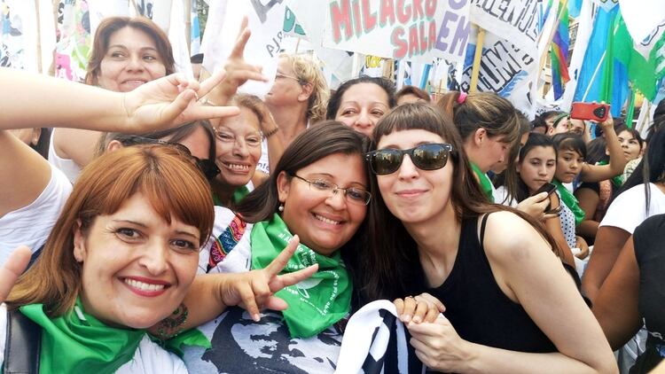 Florencia Kirchner durante una movilización en 2017 (foto de archivo: @la_campora)