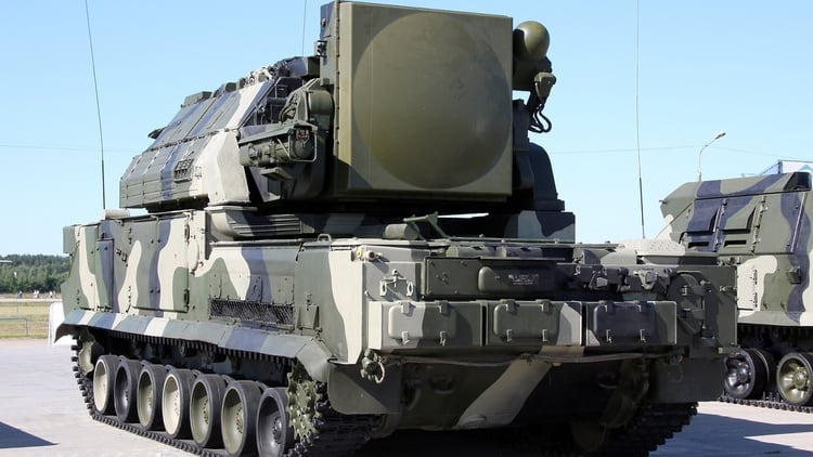 El Tor-M1, de fabricación rusa, es capaz de atacar dos objetivos de forma simultánea