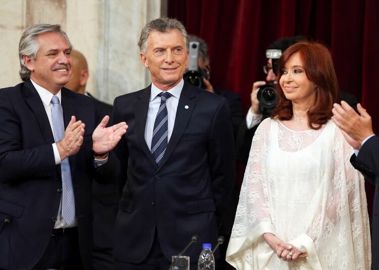 Alberto Fernández, Mauricio Macri y Cristina Kirchner (REUTERS/Agustin Marcarian)