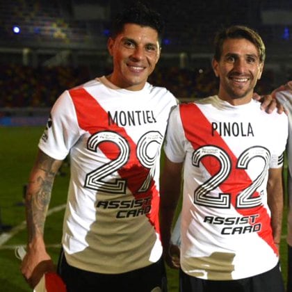 El gesto de Enzo Pérez y Leo Ponzio en pleno festejo (@MatiasPatanian)