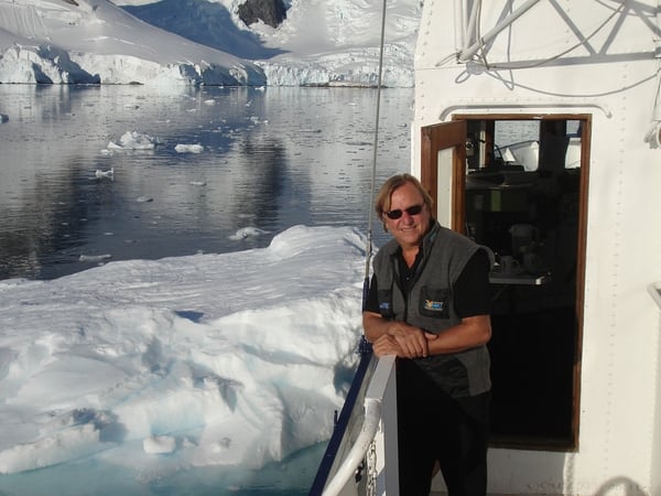 Jorge May, presidente de la Asociación de Exploración Científica Austral y capitán del Ice Lady Patagonia
