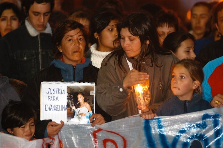 Marcha para pedir justicia por las tres muertes 