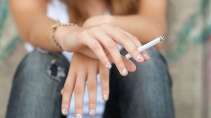 Los investigadores estudiarán ahora la relación del tabaquismo, sobre todo temprano, y la muerte prematura por enfermedad respiratoria y cáncer. (Shutterstock)