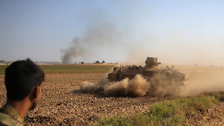La ofensiva turca en territorio sirio comenzó el 9 de octubre con la intención de hacer retroceder a los kurdos de la zona fronteriza. (Photo by Bakr ALKASEM / AFP)