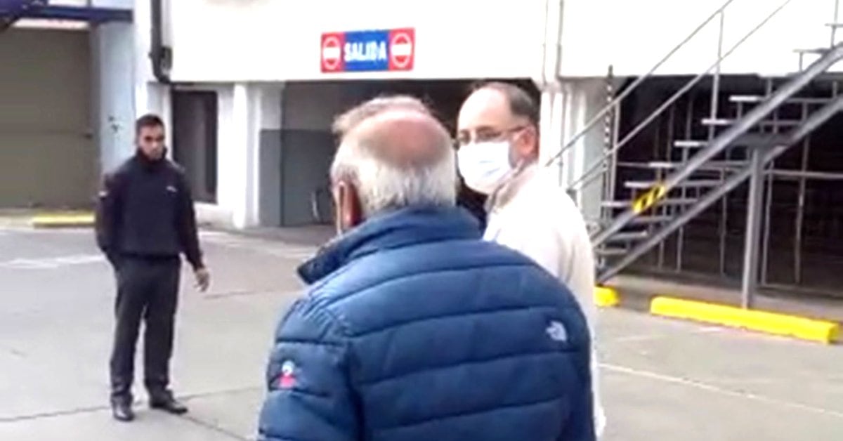 Video: gerente de un supermercado es amenazado por un sindicalista en medio de un reclamo de bonificación de fin de año