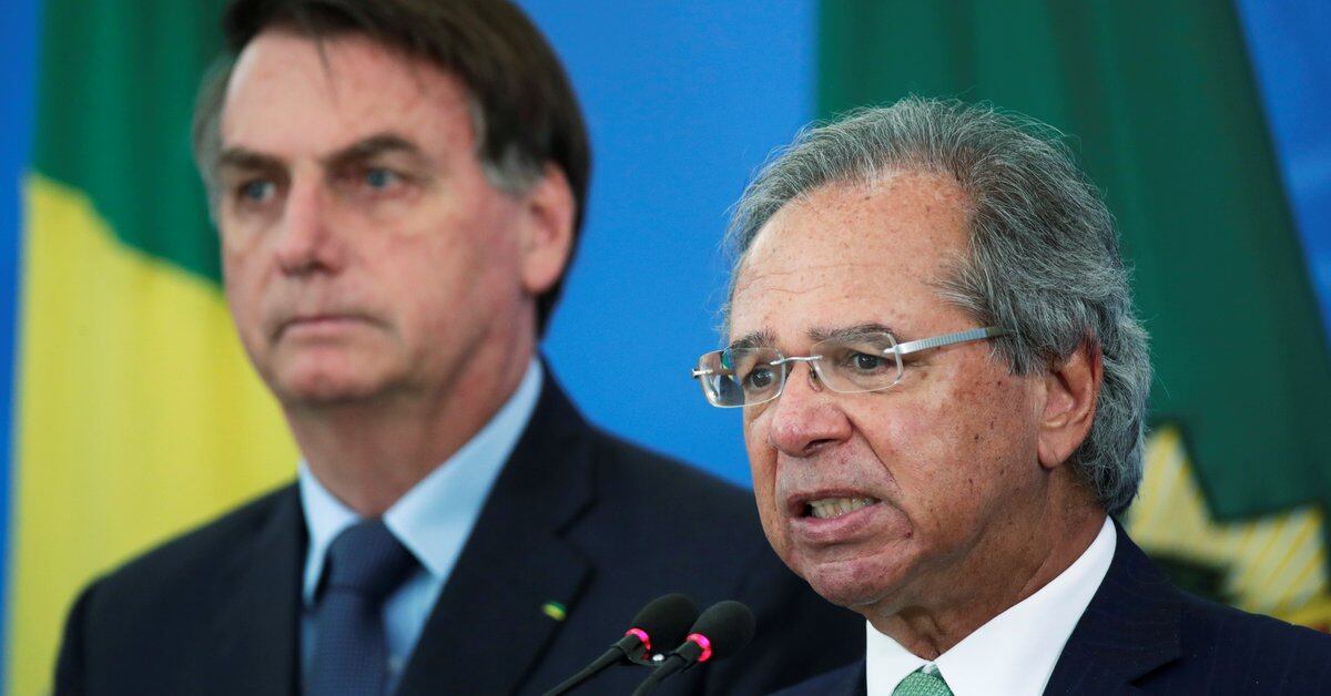 Brasil: renunciaron cuatro funcionarios del Ministerio de Economía porque  Jair Bolsonaro quiere elevar el gasto durante el año electoral - Infobae