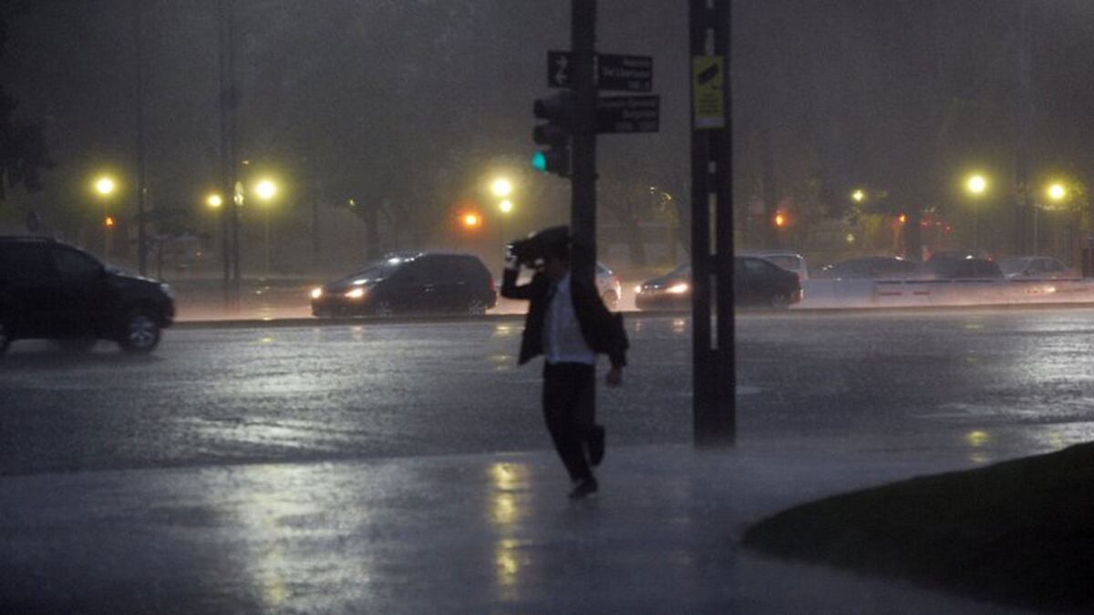 Alerta por tormenta y lluvias intensas en Capital Federal y la provincia de Buenos Aires