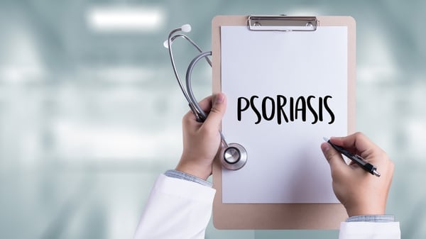 La psoriasis se puede observar a cualquier edad (Getty)
