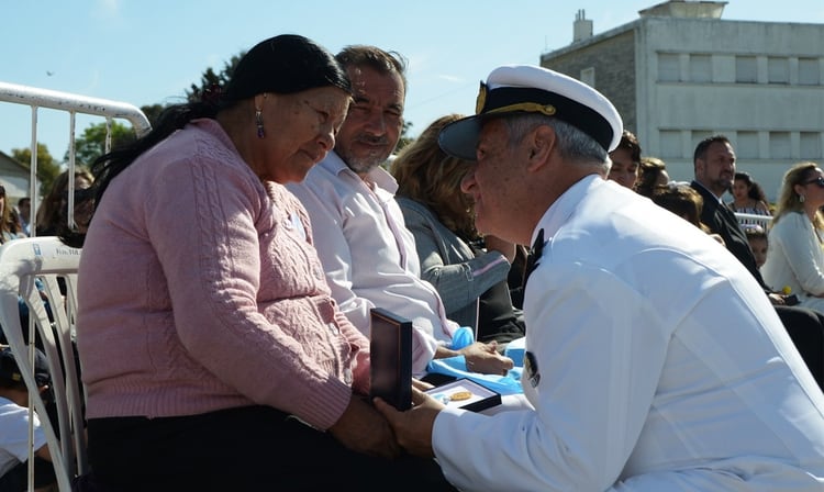 Familiares de los tripulantes del ARA San Juan en el homenaje a los marinos desaparecidos (Mar del Plata, noviembre de 2019)