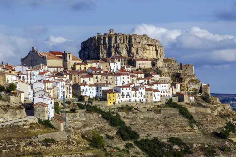 Los pueblos más bonitos de España que parecen sacados de un cuento de hadas NBTEJ54X6JHSHIOLWS6GMKTYW4