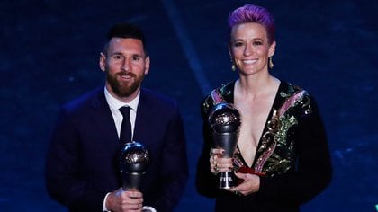 Lionel Messi y Megan Rapinoe ganadores del The Best 2019 (AP) 