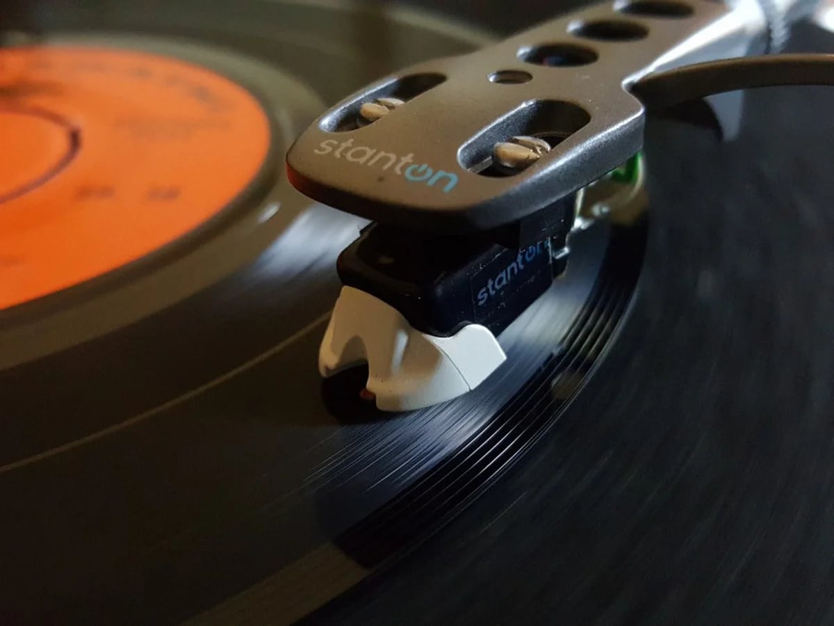 Cinco métodos para limpiar vinilos de música: pros y contras - Vinilos de  música y Tocadiscos