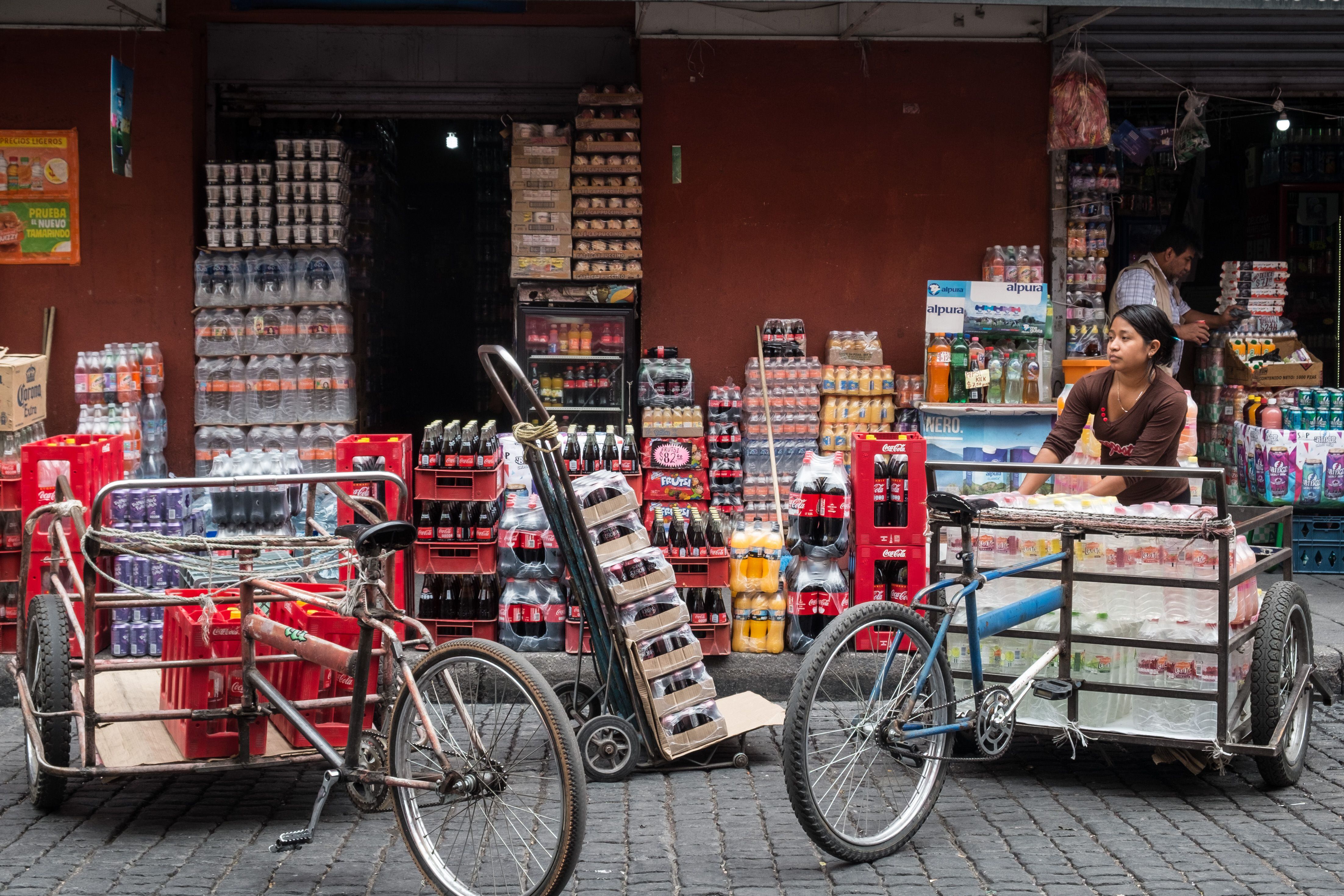 Recordó que las bebidas azucaradas son la fuente principal de azúcares en la dieta mexicana y han contribuido al aumento de la obesidad en el país. (FOTO: ANDREA MURCIA /CUARTOSCURO)