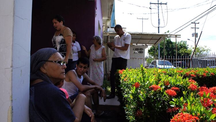 Ciudadanos sin luz en Maracaibo, Zulia (7-3-2019)