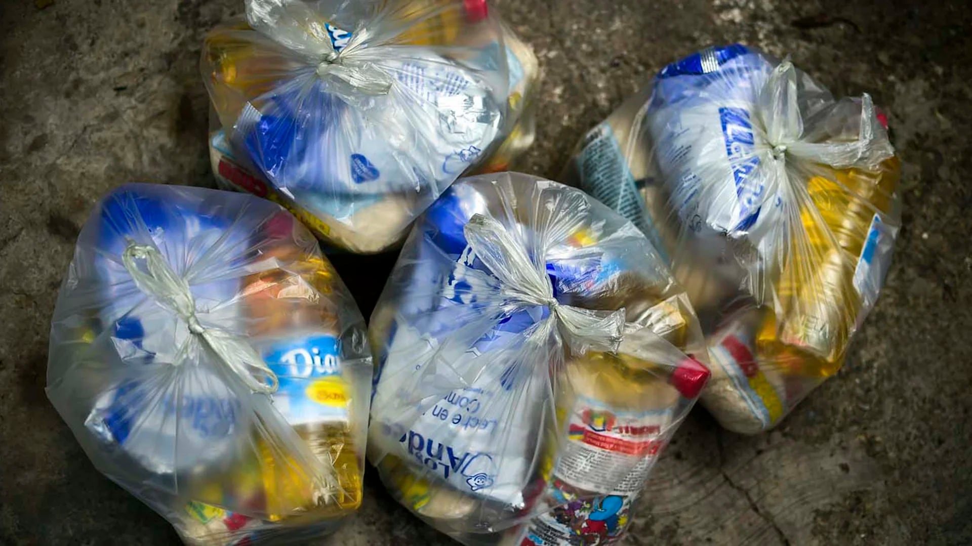 Las bolsas de comida que entrega el régimen venezolano (La Patilla)