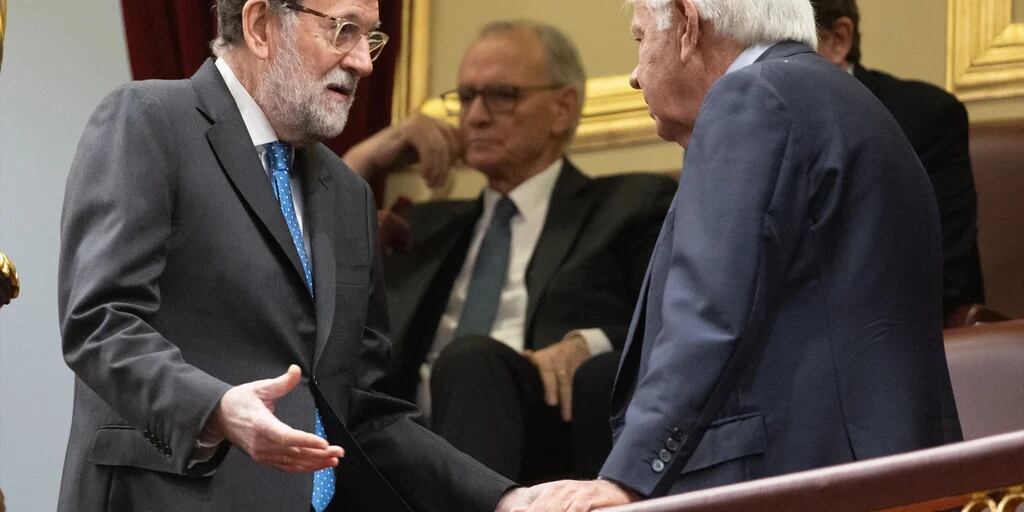 Felipe González, al ser preguntado por la foto del PSOE con Puigdemont: “¿Por quién me tomas?”