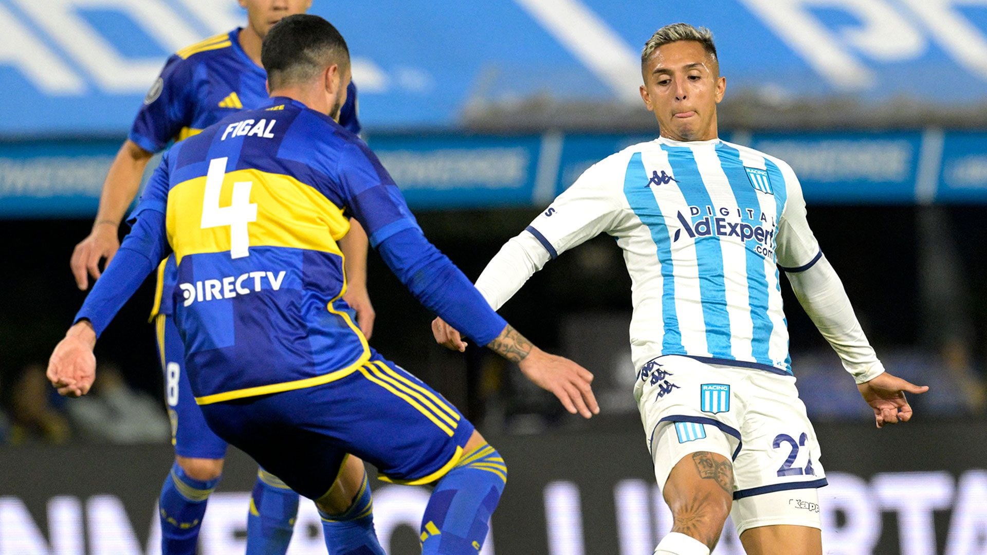 Almendra jugó el martes por la noche ante Boca y en la misma jornada detuvieron a su padre (JUAN MABROMATA / AFP)