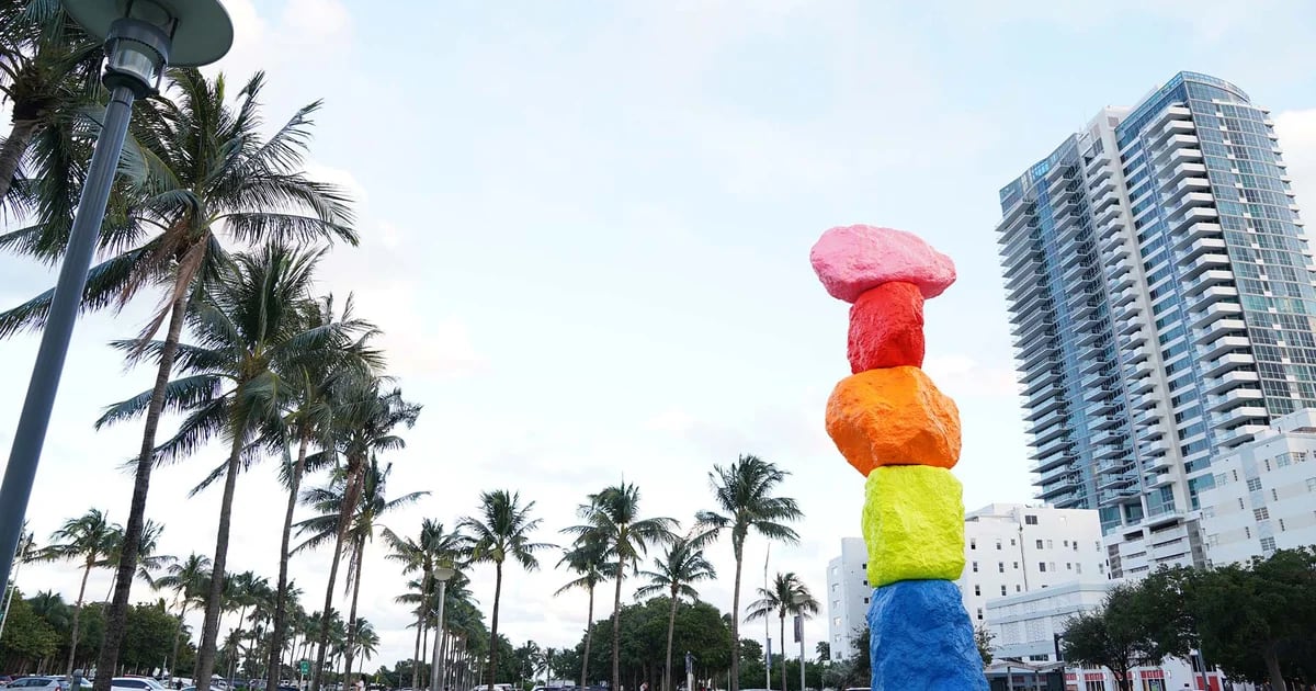 There is no vacancy and the Afrikin Art Fair showcases the cultural diversity of Miami Arts Week