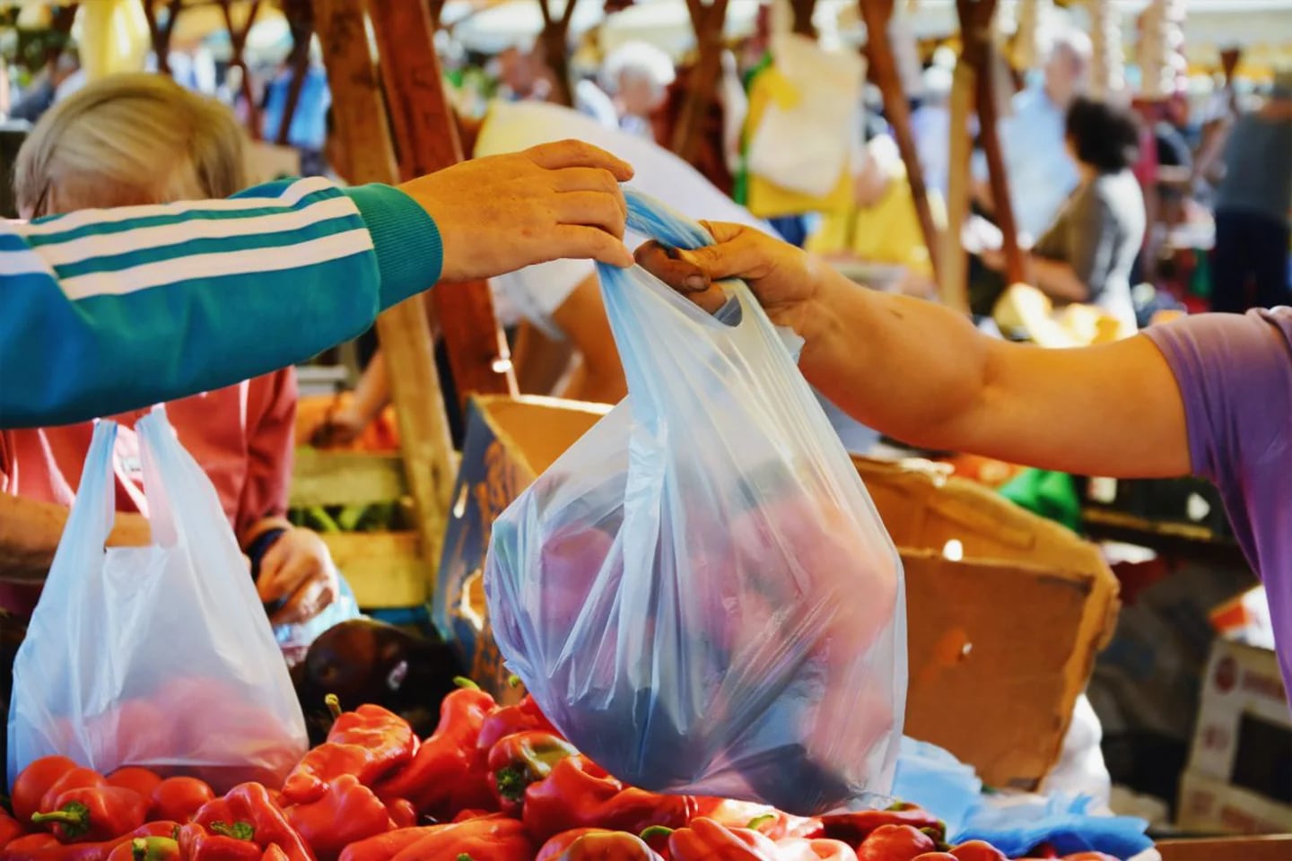 Las bolsas plásticas pequeñas tienen los días contados en Colombia