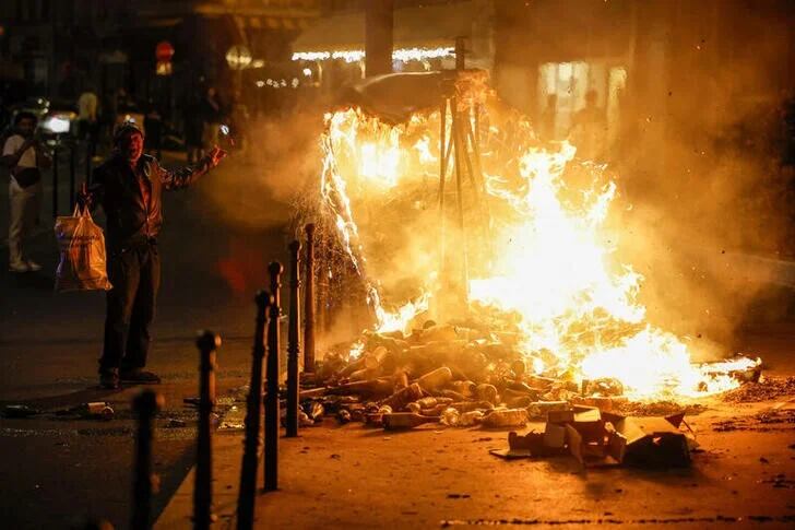 Las protestas causaron graves daños en distintas ciudades del país. (FOTO:  REUTERS/Juan Medina)