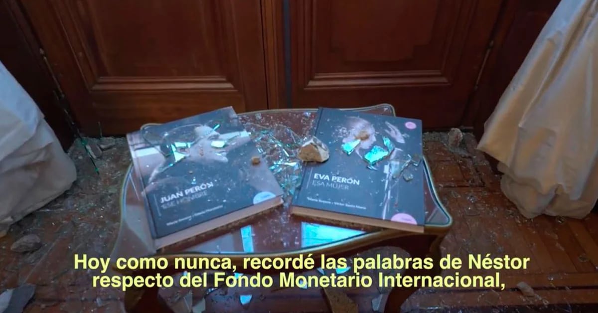 Cristina Kirchner ha mostrato i danni nel suo ufficio e ha criticato il Fmi: “Ha sempre agito da promotore di politiche che hanno causato povertà”