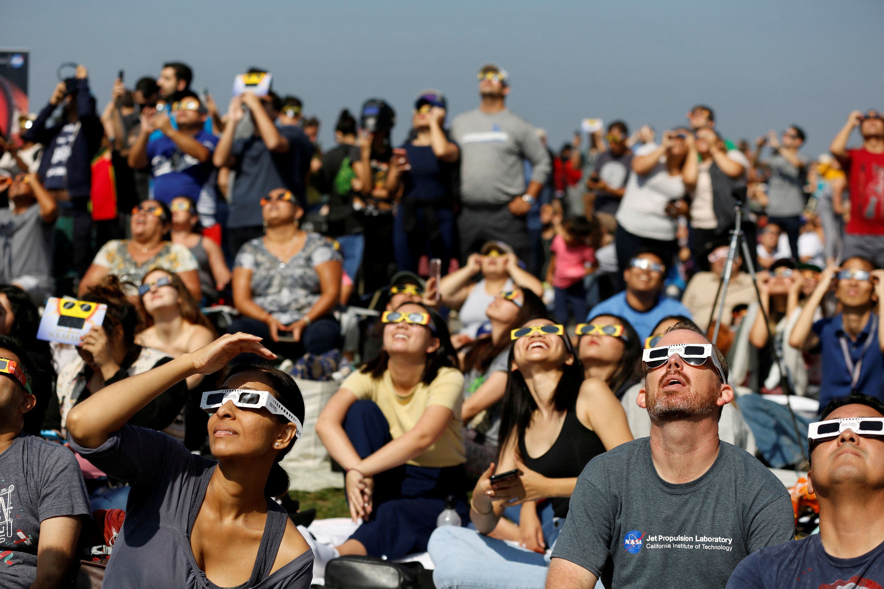 Todas las escuelas deberán de tener medidas de seguridad para ver el eclipse sin riesgos (REUTERS/Mario Anzuoni)