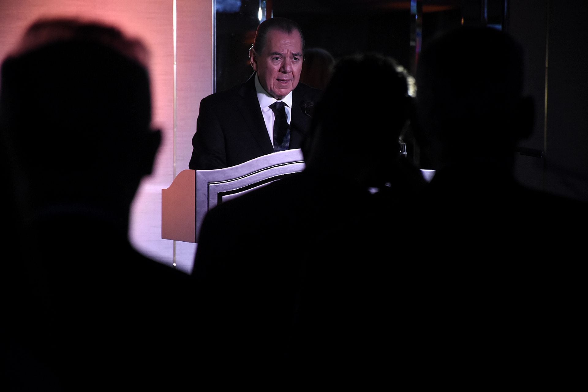 Welcome to Gideon Sa'ar/ Hotel Emperador 2