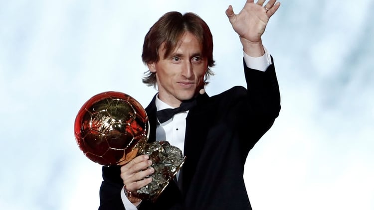 Modric se quedó con el Balón de Oro del 2018 (REUTERS)