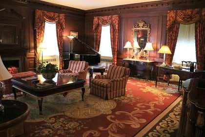 El público podrá competir online por los objetos de la suite de Winston Churchill. (Waldorf Astoria/Kaminsky Auctions)