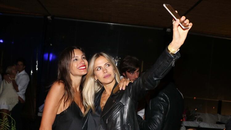 Pampita y la modelo Anto Macchi