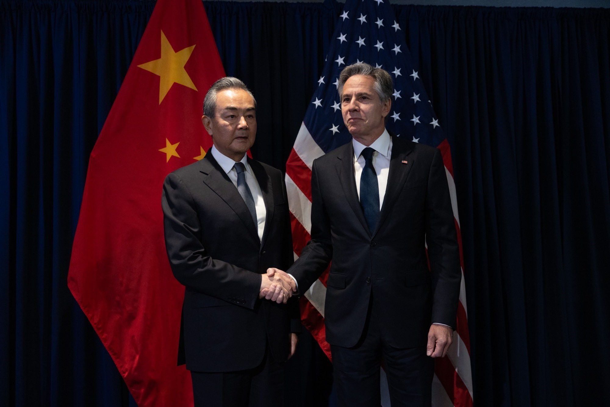 El ministro de Exteriores de China, Wang Yi, y el secretario del Departamento de Estado estadounidense, Antony Blinken, sostuvieron un encuentro este año. (Europa Press/Archivo)