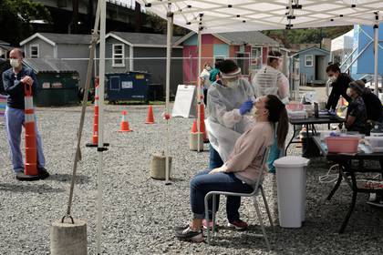 Pruebas con hisopo en en Seattle, Washington  REUTERS/David Ryder