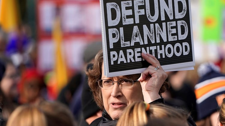 Una manifestaciÃ³n anti-aborto en Washington en enero de este aÃ±o pedÃ­a el desfinanciamiento de Planned Parenthoood (REUTERS/Joshua Roberts)