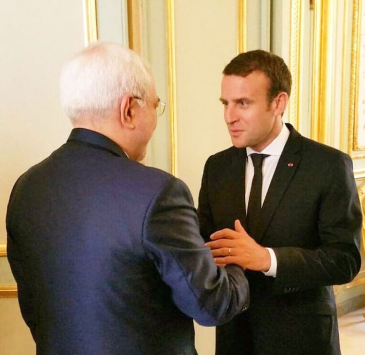 El canciller persa, recibido por Macron