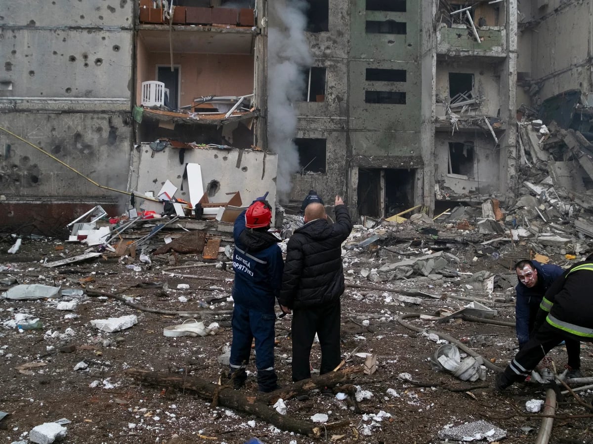 Ucrania y Rusia acordaron un alto el fuego temporal para corredores humanitarios - Infobae