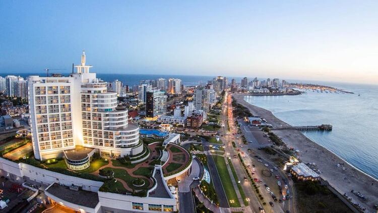 Punta del Este es la ciudad elegida por famosos empresarios argentinos para pasar sus vacaciones 