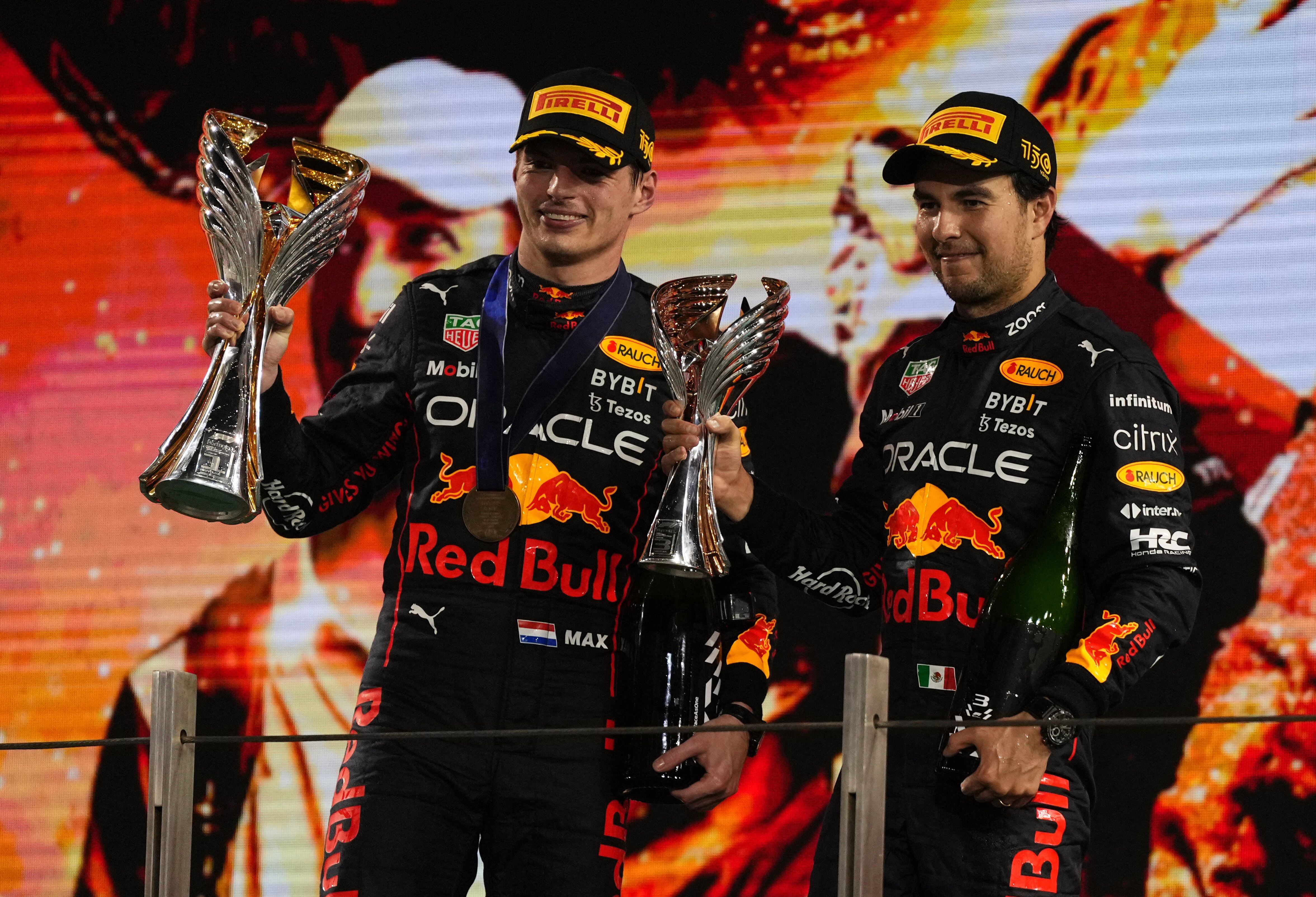 Max Verstappen narró cómo mejoró la relación con Checo Pérez (REUTERS/Aleksandra Szmigiel)
