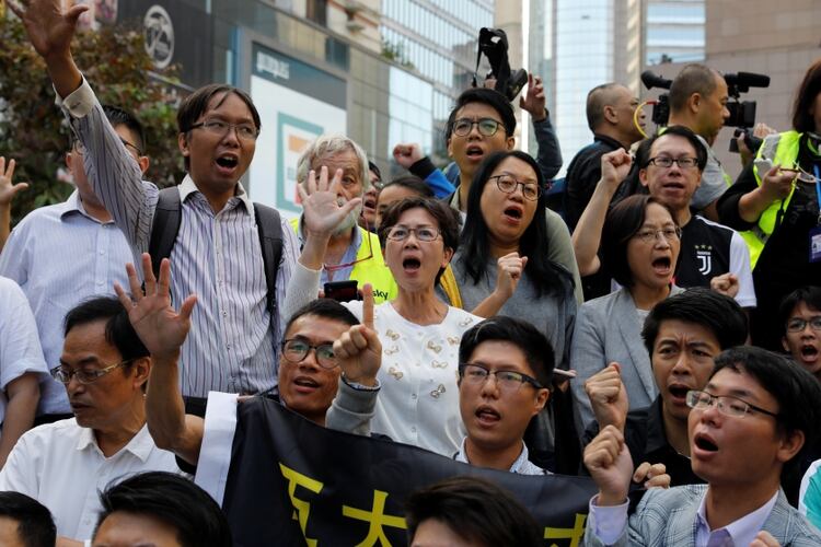 Resultado de imagen para Partido prodemocraciagana las elecciones locales en Hong Kong"