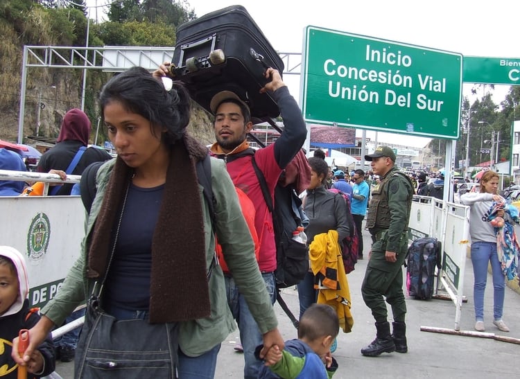 Miles de venezolanos abandonaron el paÃ­s en los Ãºltimos aÃ±os (EFE)