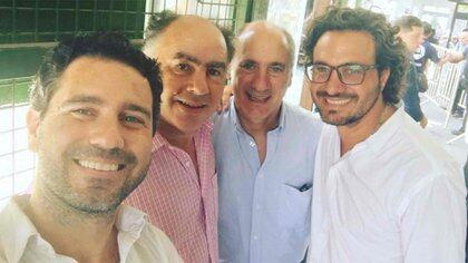 Dos generaciones del clan Cafiero: (de izq a der) Francisco, Mario, Juan Pablo y Santiago