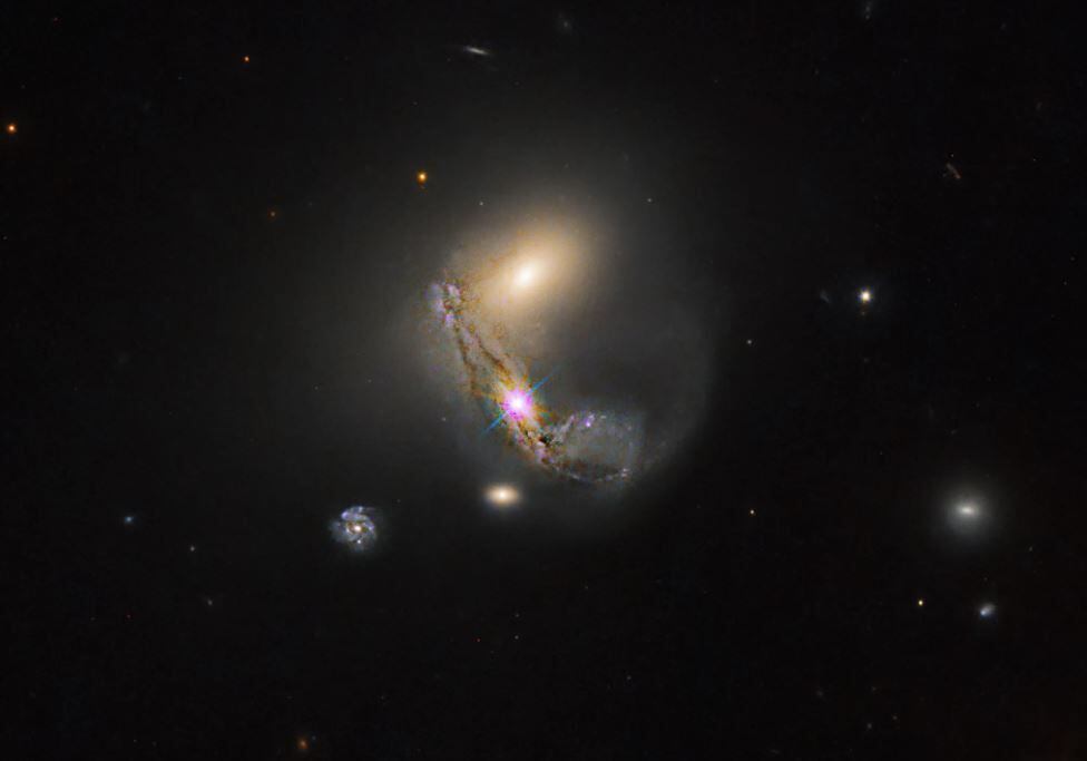23/01/2024 Esta nueva imagen del Telescopio Espacial Hubble de la NASA muestra un grupo enredado de galaxias en interacción llamado LEDA 60847.POLITICA INVESTIGACIÓN Y TECNOLOGÍANASA/ESA