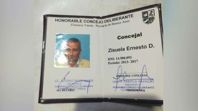 La tarjeta personal de Sizuela del Concejo Deliberante.