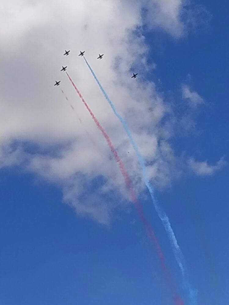 El chavismo desplegó aviones militares para entretener en medio de la cuarentena 