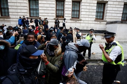 Miles de personas volvieron a movilizarse en Londres contra el racismo (REUTERS/Peter Nicholls)