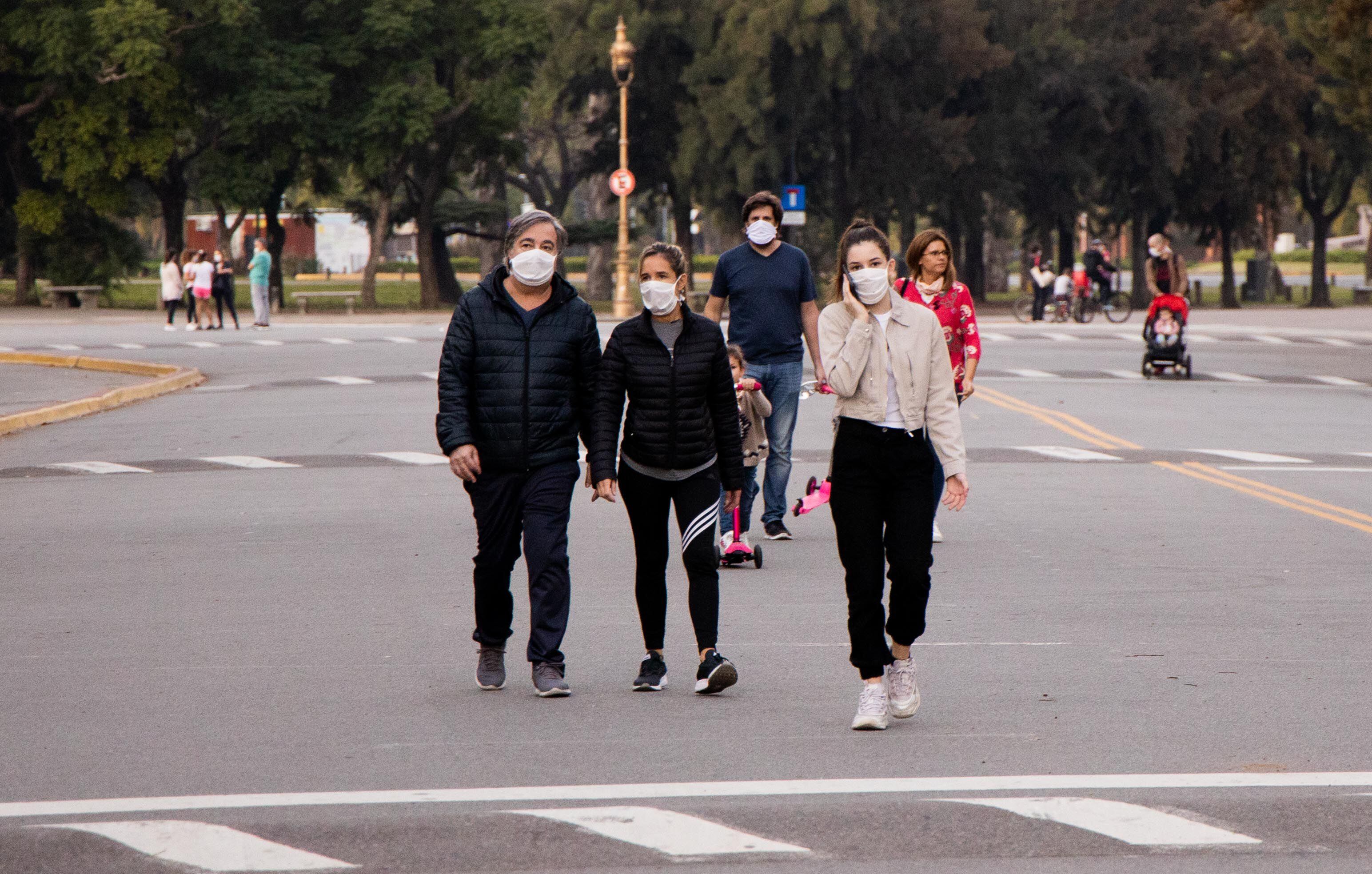 Niños parques cuarentena coronavirus