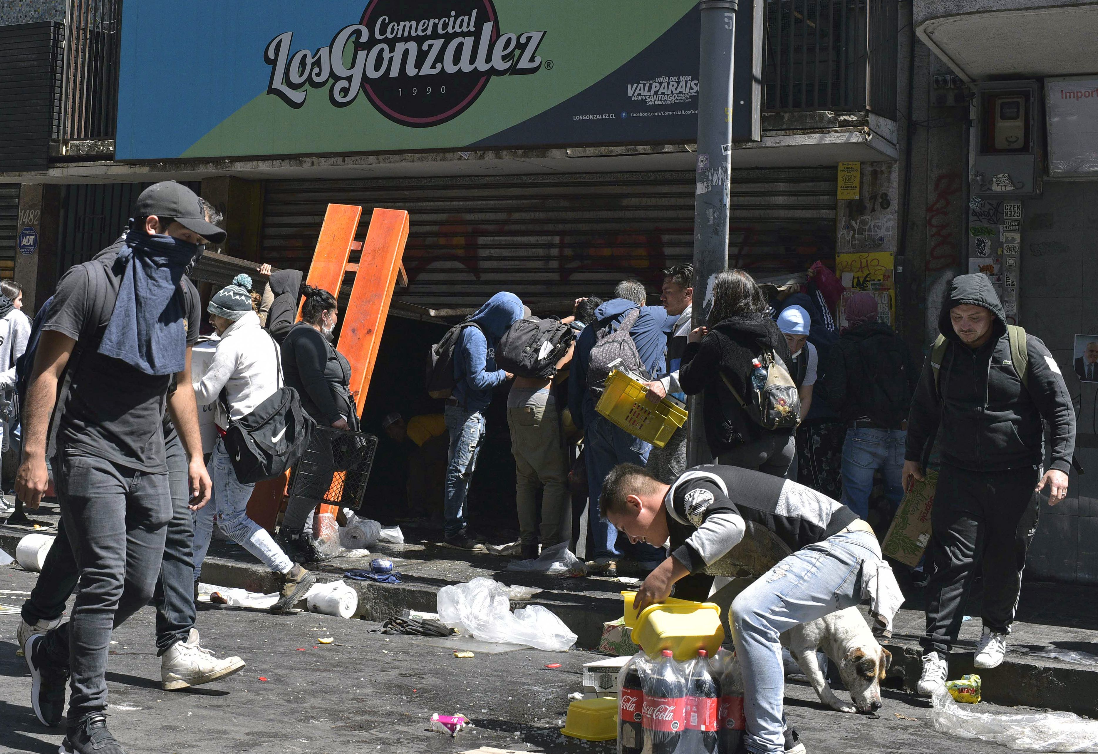 Saqueos en Chile (Raul Goycoolea / AFP)