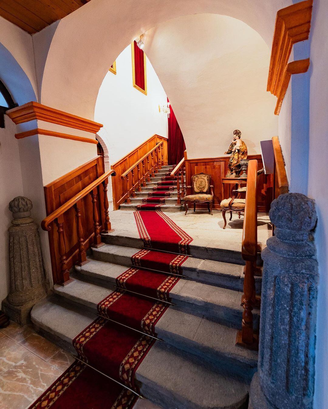 La Casa Huamantla, ahora en posesión de Carlos Rivera, ha sido meticulosamente restaurada y conserva su esplendor original.