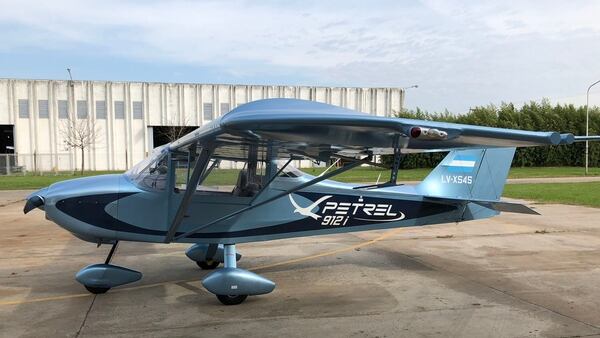Petrel 912 i es el Ãºnico aviÃ³n de instrucciÃ³n biplaza privado que hoy se fabrica en el paÃ­s